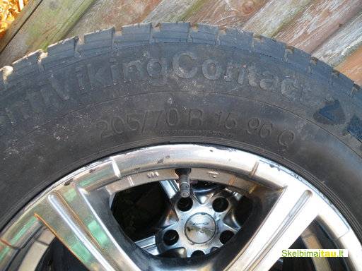 Parduodu lietus diskus su žieminėm padangom 205x70x15
