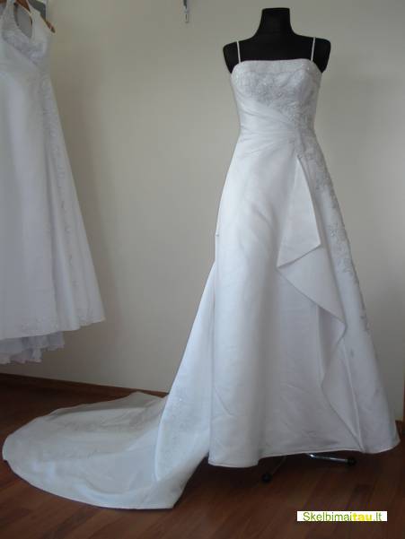 Vestuviniu sukneliu salonas &quot šarlote&quot jonavoje akcija