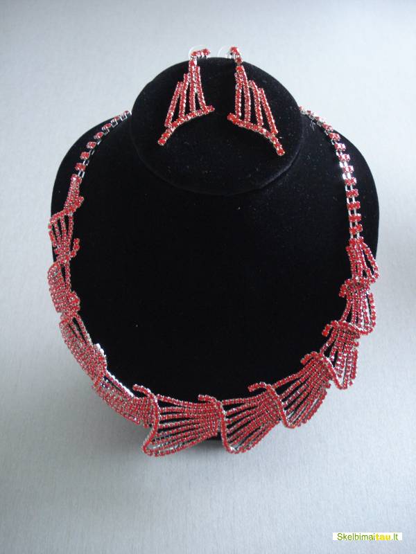 Vestuviniu sukneliu nuoma jonavoje,bizuterijos nuoma