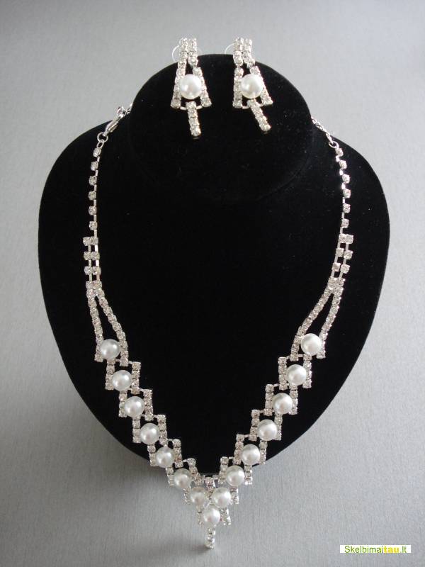 Vestuviniu sukneliu nuoma jonavoje,bizuterijos nuoma