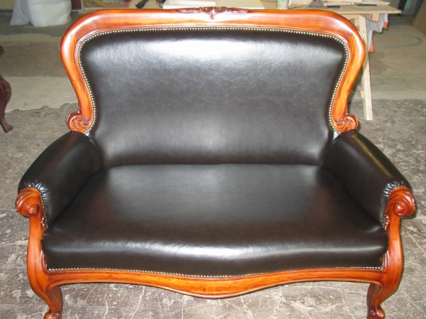 Minštų baldų restauravimas