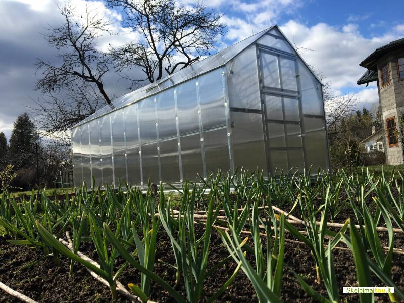 Šlaitinis šiltnamis klasika house