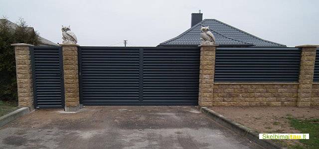 Medinių tvorų analogas - naujos kartos metalinių tvoralenčių