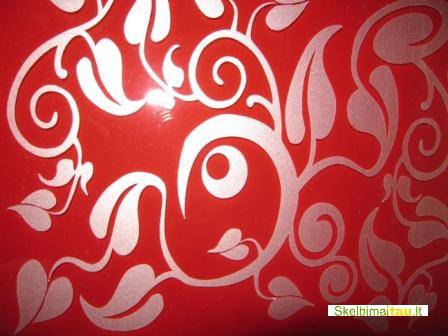 Stiklu tonavimas automobiliams ir pastatams