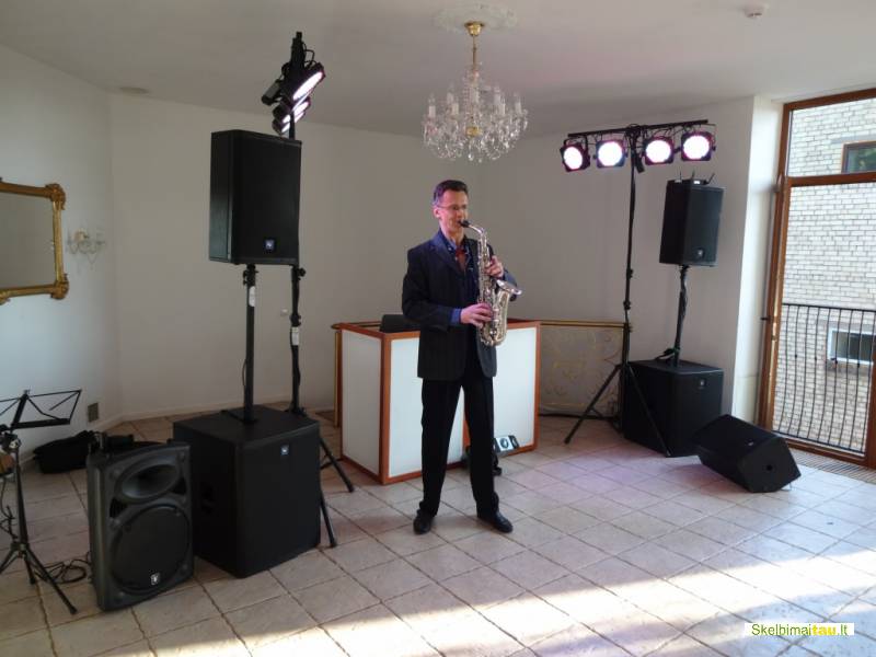 Saksofono melodijos jums