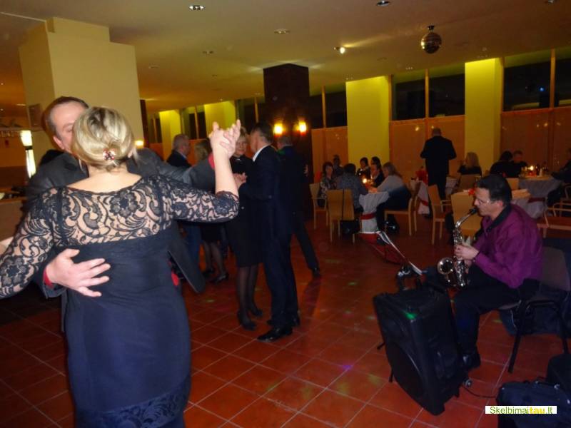 Saksofono melodijos jums