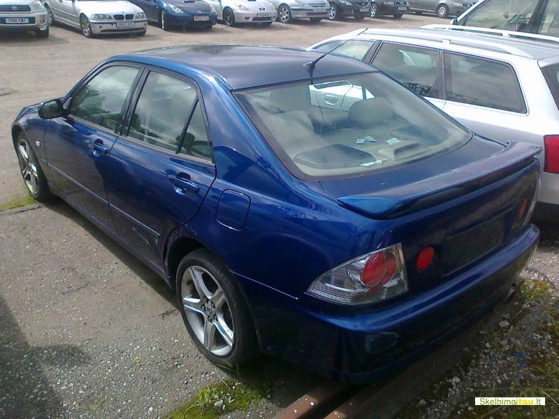 Dalimis - lexus is 200 2001 2.0l benzinas automatas sedanas