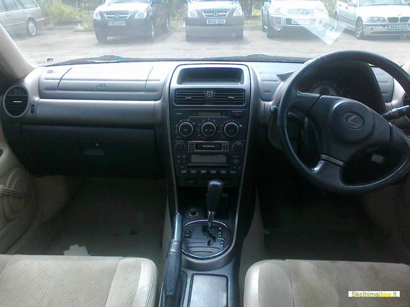 Dalimis - lexus is 200 2001 2.0l benzinas automatas sedanas