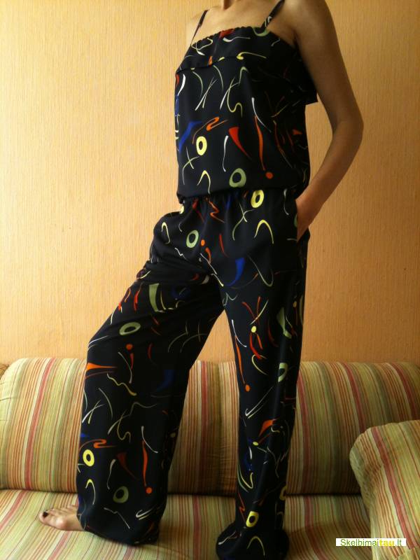 Naujas moteriskas vasarinis kombinezonas 36-38